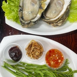 ร้านยกช๊อต ถนนตัดใหม่ By House