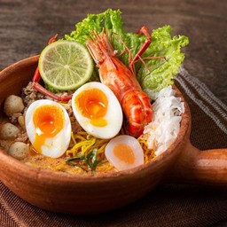 ก๋วยเตี๋ยวต้มยำลาวา