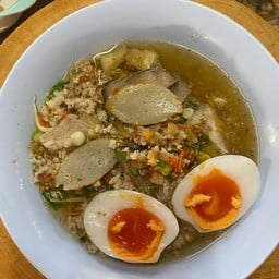 ก๋วยเตี๋ยวเรือ สูตรเครื่องยาจีน ฅน ละ มุม by ลุงอ้วนยายหวี