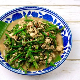 ผักกูดผัดไข่