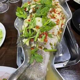 ปลากะพงนึ่งมะนาว