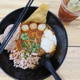 ยายแดงก๋วยเตี๋ยวเรือโบราณ Yaidang_noodles