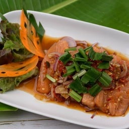 ยำแซลมอน