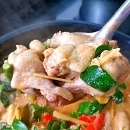 ต้มยำไก่แซบน้ำข้น