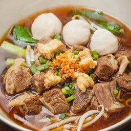 ก๋วยเตี๋ยวหมูตุ๋น-เนื้อตุ๋นเจ๊พร  น้ำหวาน งามวงค์วาน43(31)