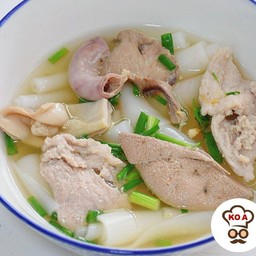 ก๋วยจั๊บน้ำใสหมู เครื่องในหมู (Original)