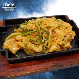 สุกี้แห้งกระทะร้อนหมู