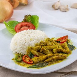 ข้าวราดแกงเขียวหวานไก่