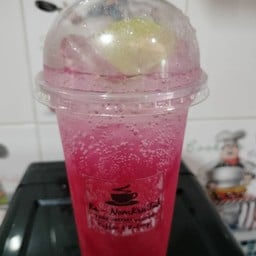 น้ำแดงมะนาวโซดา(ขายดีหน้าร้าน)