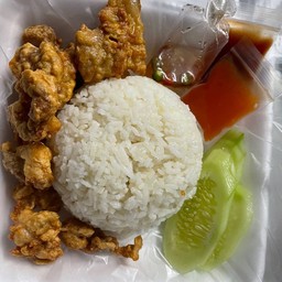 ข้าวหน้าหมูชุบแป้งทอด