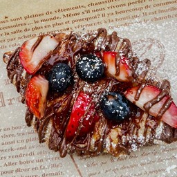 Nutella mixed berry (นูเทลล่า มิกซ์เบอรี่)