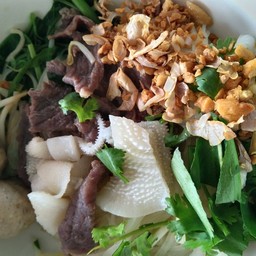 แพมก๋วยเตี๋ยวเนื้อ/หมู,/ น้ำตก