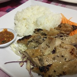 ข้าวหน้าหมูย่างพริกไทยดำ