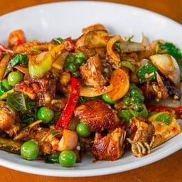 ผัดเผ็ดกบ (กับข้าว)