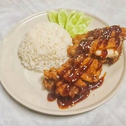 ข้าวไก่กรอบซอสเกาหลี