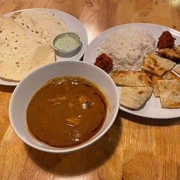 Horn Pub food and drinks