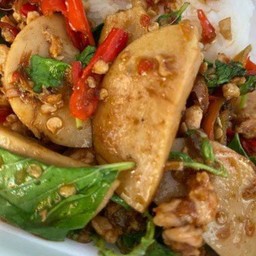 กระเพราไก่ยอเกรดAชุดประหยัด