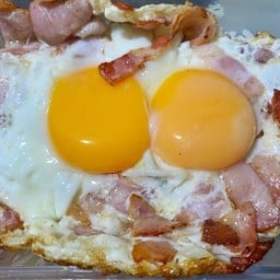 ข้าวไข่ดาวเบคอน