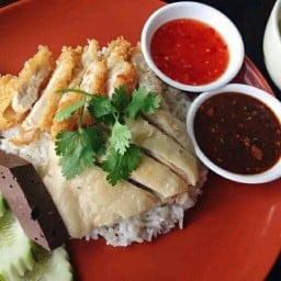 กะเพราพริกแห้ง
