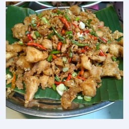 ข้าวเหนียวหมูใบตอง ถนนขุนทะเลซอยพิเศษ