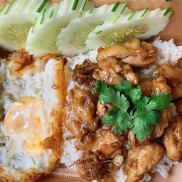 ไก่กระเทียม(ไม่รวมไข่)