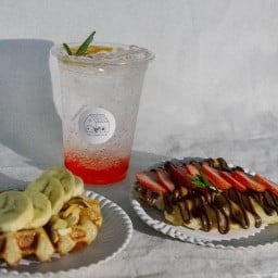 ไทนี่คอฟฟี่เฮาส์ ร้านในซอยเล็กๆข้างบ้าน tiny coffee house ชา กาแฟ น้ำปั่น ครอฟเฟิล ขนมปังปิ้ง วังทองซอย8/3