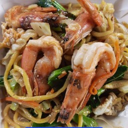 โซบะใส่ไข่ กุ้ง