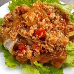 ก๋วยเตี๋ยวราดหน้าหมูสับ
