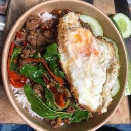 ล้านกะเพราเนื้อคุณแม่