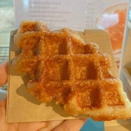 ครอฟเฟิล เคลือบน้ำตาล