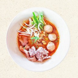 ก๋วยเตี๋ยวเนื้อต้มยำ