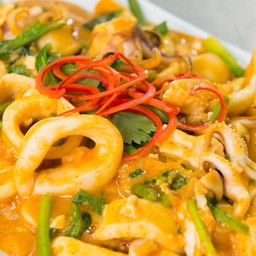 หมึกผัดไข่เค็ม