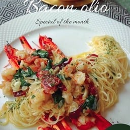 กุ้ง & เบค่อน โอลิโอ