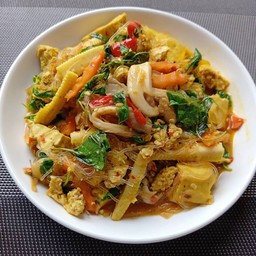 ผัดกะเพราเต้าหู้อ่อนวุ้นเส้น