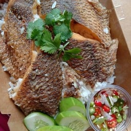 มาม่าเกาหลี ข้าวไก่แซ่บ
