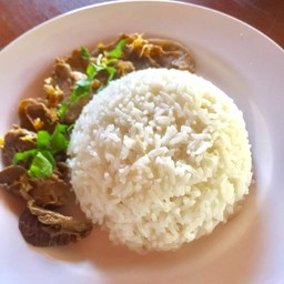 ข้าวหน้าเนื้อตุ๋น