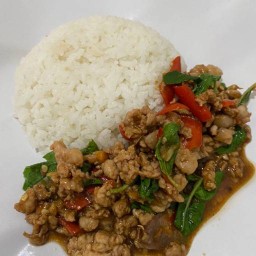 ข้าวกะเพราห่อ 39