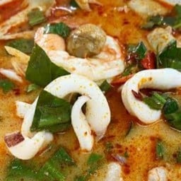 ร้านอิ่มรับทรัพย์ ตลาดไนท์บาร์ซ่า