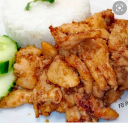 ไก่กระเทียม(ราดข้าว)