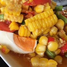 ตำข้าวโพดไข่เค็ม