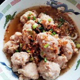 ก๋วยเตี๋ยวต้มยำหมูมะนาวหมูเด้งล้วน