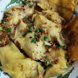 เกี๊ยวหมูต้มยำมะนาว