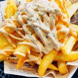 เฟรนฟรายราดชีส