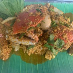 ปูผัดผงกระหรี่ (ปูม้าสด)