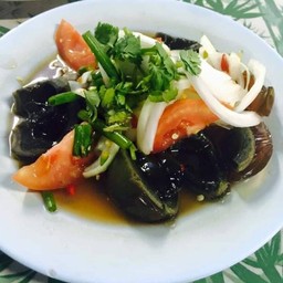 ยำไข่เยี่ยวม้า