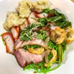 หมี่หยก เกี๊ยว หมูแดง+หมูกรอบ