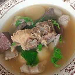 พี่ชิชา เกาเหลาเลือดหมู อาหารตามสั่ง