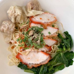 บะหมี่เกี๊ยวหมูแดง