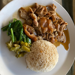 ข้าวขาหมูทุกอย่าง แถมน้ำซุป