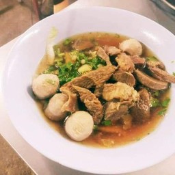 เกาเหลาลูกชิ้นเนื้อตุ๋น